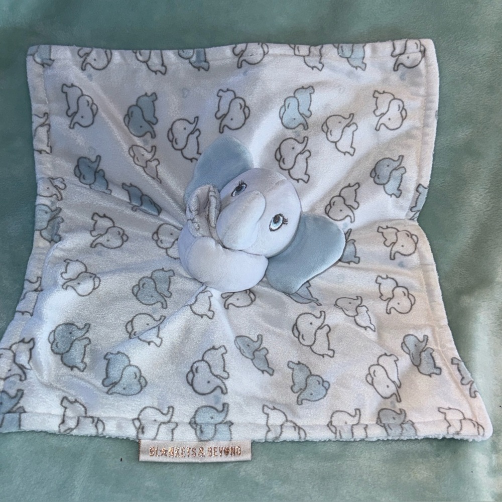 Blankets and Beyond Snuggle Nunu Lovey Blankie Blue White Elephant 13" square